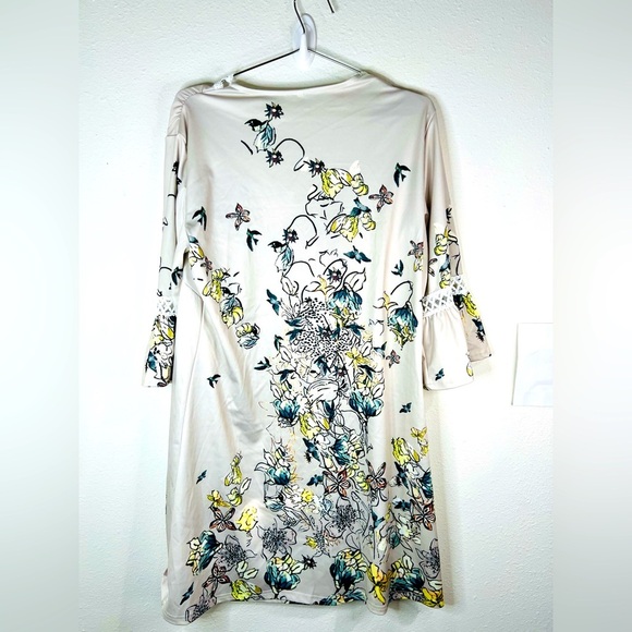 Women’s Floral Tunic Dress Size Large Lace Trim Bell Sleeve Boho Style 35.5” - Picture 7 of 7